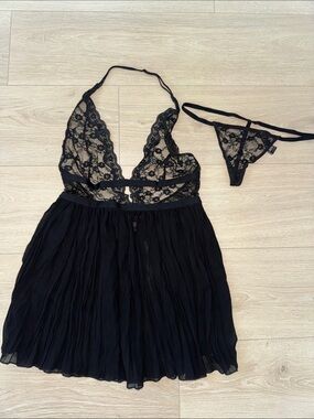 Victoria's Secret Black Lace Babydoll Chemise & Thong Set